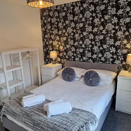 Hereford - Mayflower Coach House, Modern 2 Bedroom Property With Parking, Located South Of Hereford City, Suitable For Small Family, Couple Or Contractors - Sleeps Up To 5 Guests - Hosted By Rentmyhouse Exterior photo