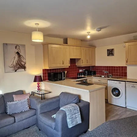 Hereford - Mayflower Coach House, Modern 2 Bedroom Property With Parking, Located South Of Hereford City, Suitable For Small Family, Couple Or Contractors - Sleeps Up To 5 Guests - Hosted By Rentmyhouse Exterior photo