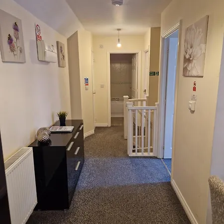Hereford - Mayflower Coach House, Modern 2 Bedroom Property With Parking, Located South Of Hereford City, Suitable For Small Family, Couple Or Contractors - Sleeps Up To 5 Guests - Hosted By Rentmyhouse Exterior photo