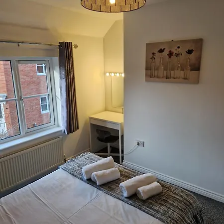 Hereford - Mayflower Coach House, Modern 2 Bedroom Property With Parking, Located South Of Hereford City, Suitable For Small Family, Couple Or Contractors - Sleeps Up To 5 Guests - Hosted By Rentmyhouse Exterior photo